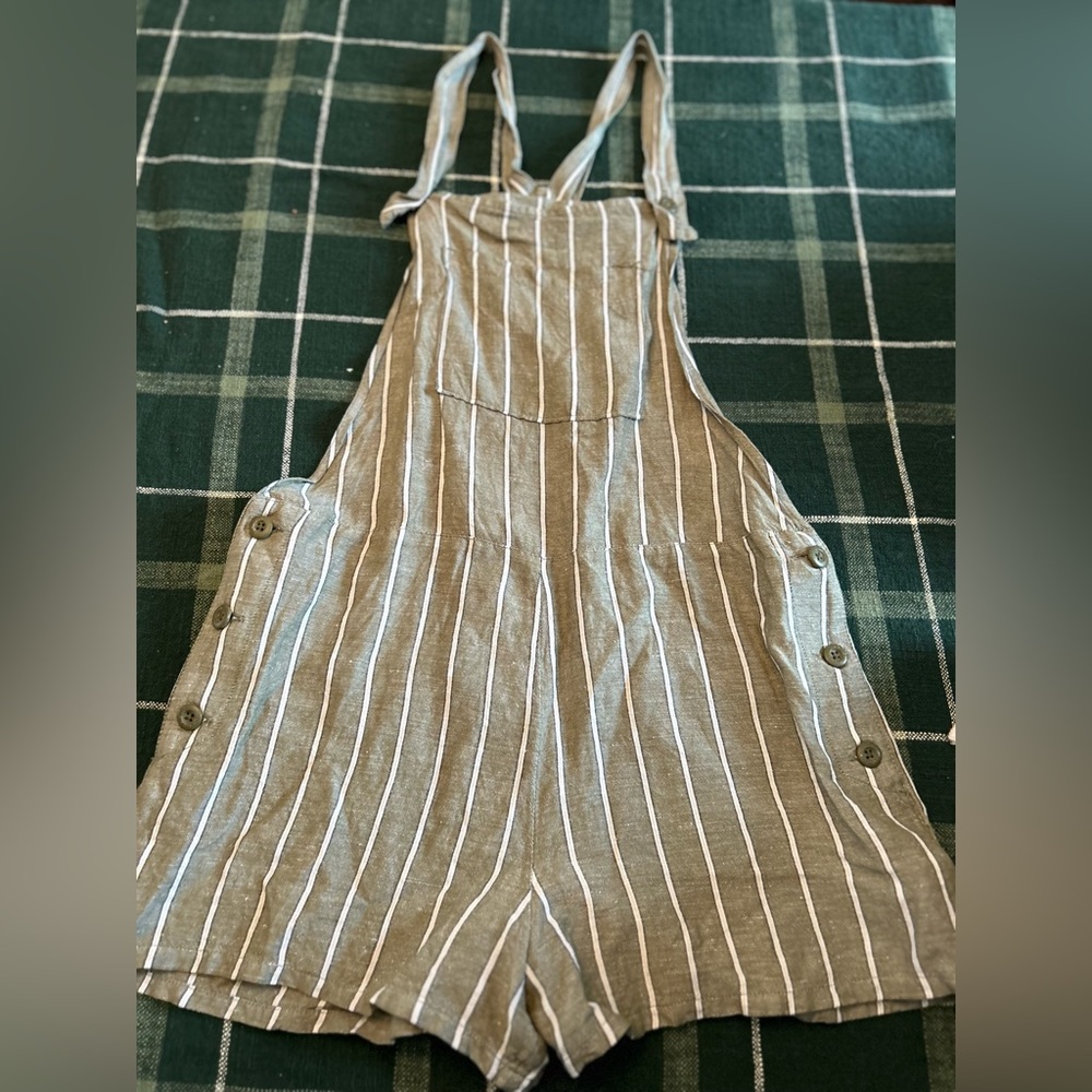 Quick Silver linen weight short overalls.